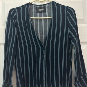 Reformation Blue V-Neck 3/4 Sleeve Blouse